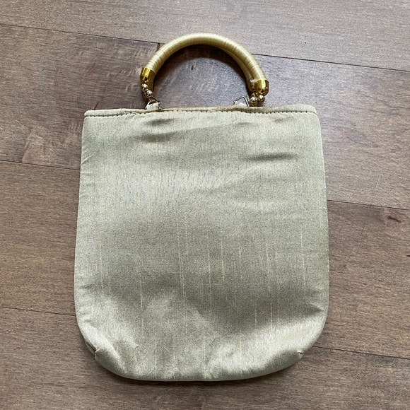 Indian Purse - Picture 2 of 3